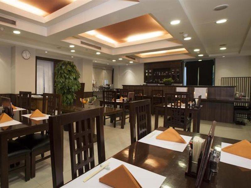 Avalon Courtyard Residence Suites New Delhi Exterior photo