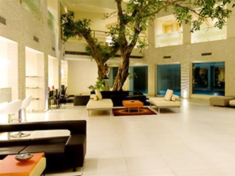 Avalon Courtyard Residence Suites New Delhi Exterior photo