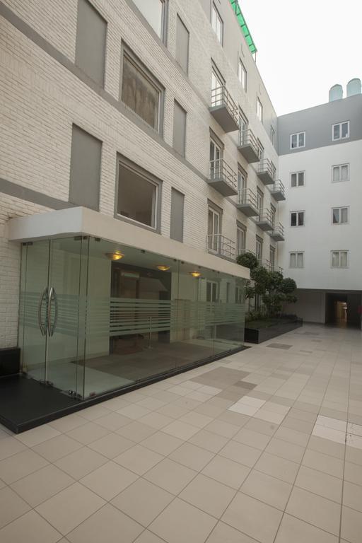 Avalon Courtyard Residence Suites New Delhi Exterior photo