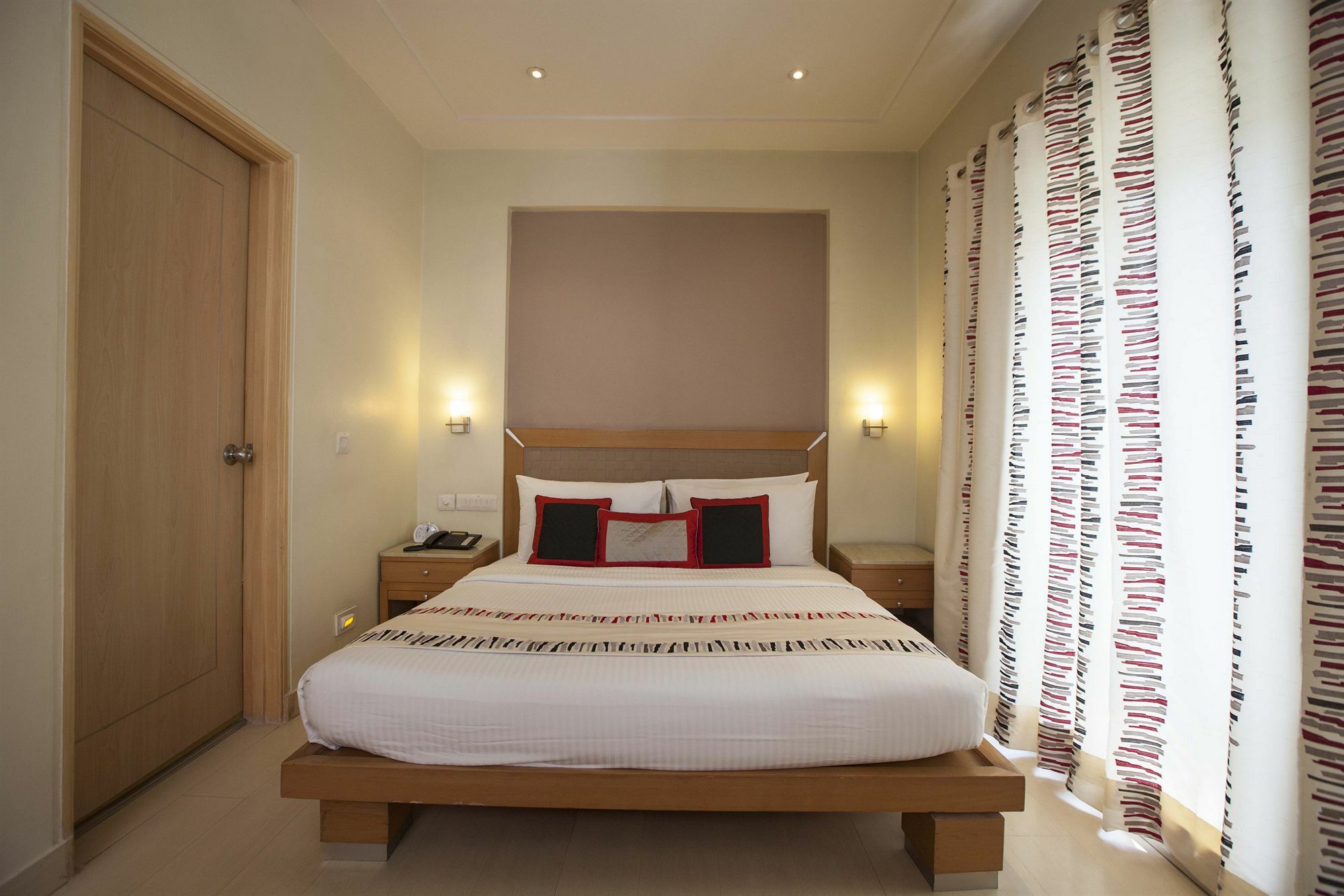 Avalon Courtyard Residence Suites New Delhi Exterior photo