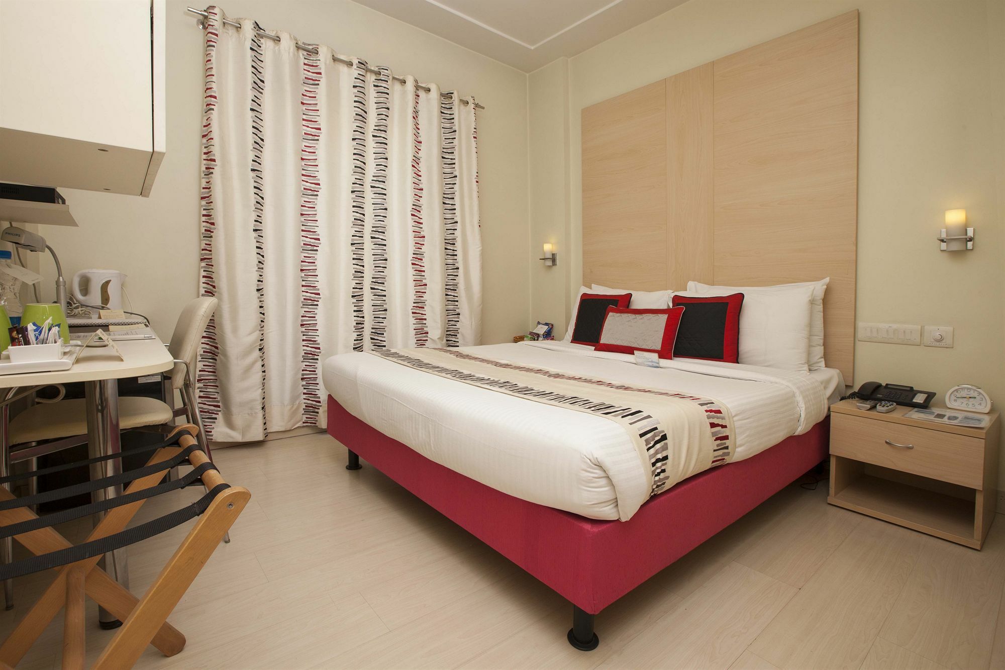 Avalon Courtyard Residence Suites New Delhi Exterior photo